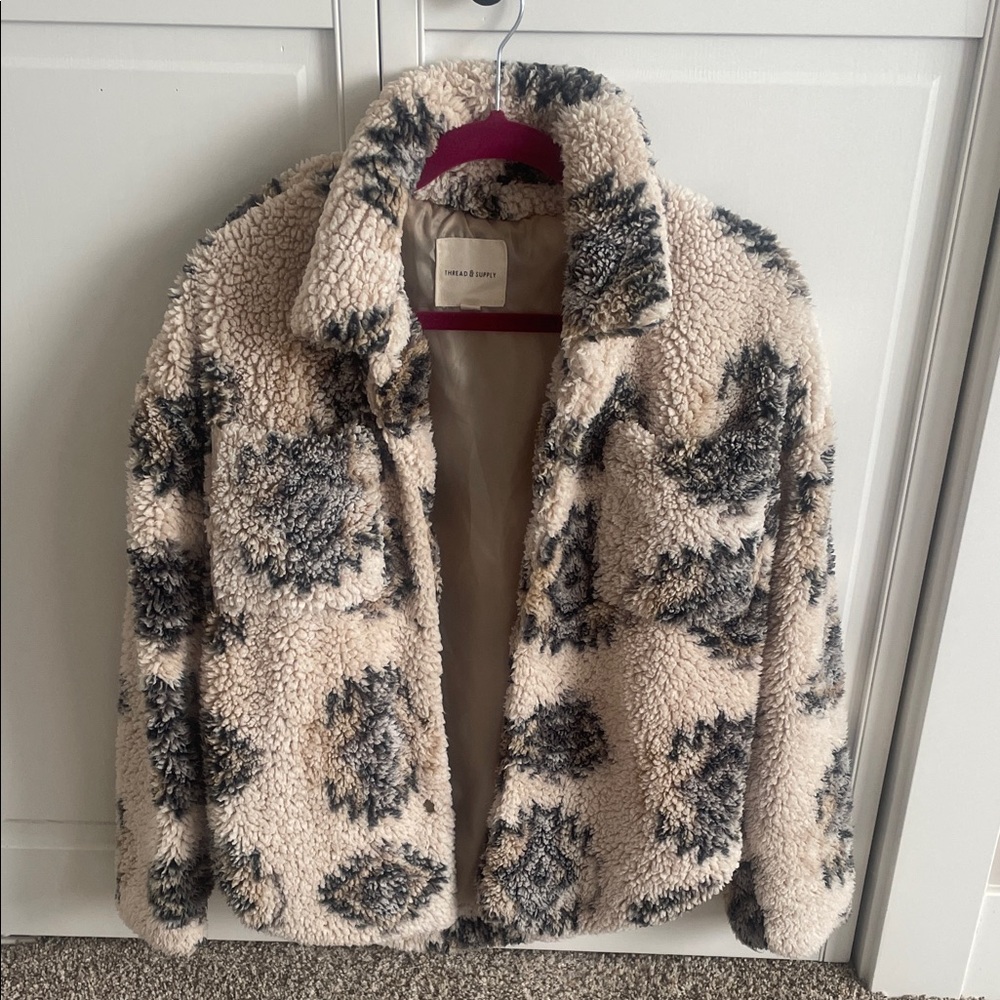 Thread & Supply Cream and Black Teddy Jacket like new condition